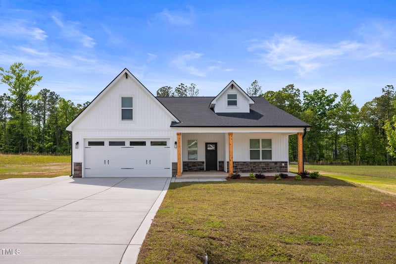 211 Thistle Ct, Sanford, NC 27332