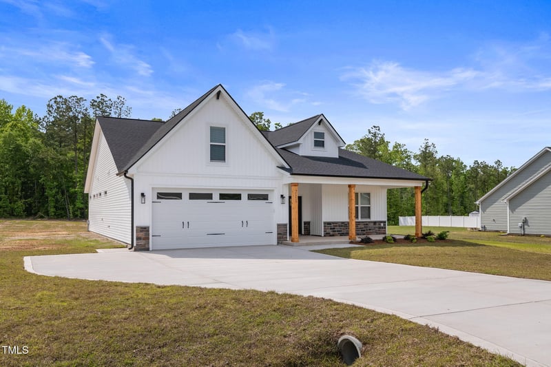 211 Thistle Ct, Sanford, NC 27332