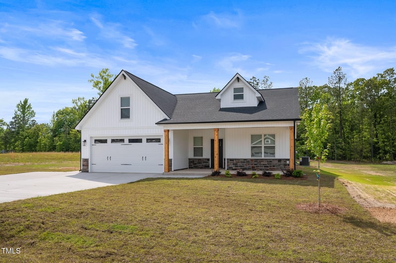 211 Thistle Ct, Sanford, NC 27332