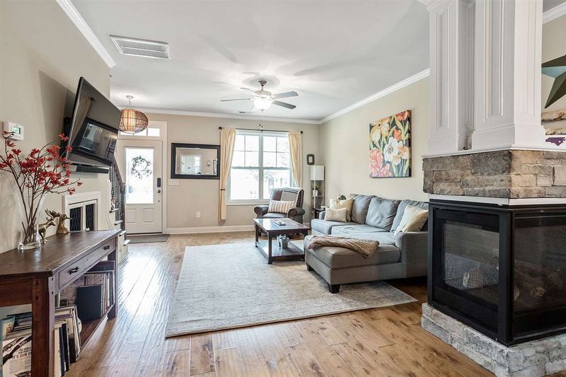 211 Windy Creek Ln, Apex, NC 27502