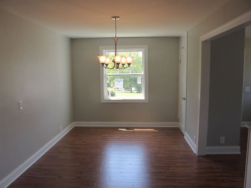 211 N Woodrow St, Fuquay Varina, NC 27526