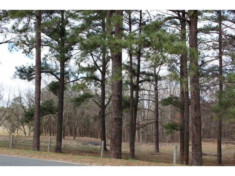 2110 Herron Rd, Burlington, NC 27215