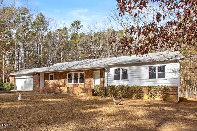 2110 New Hope Dr, Chapel Hill, NC 27514