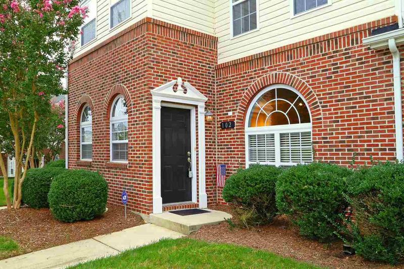 2110 Piney Brook Rd #102, Raleigh, NC 27614