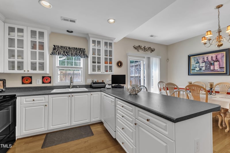 2110 Piney Brook Rd #104, Raleigh, NC 27614