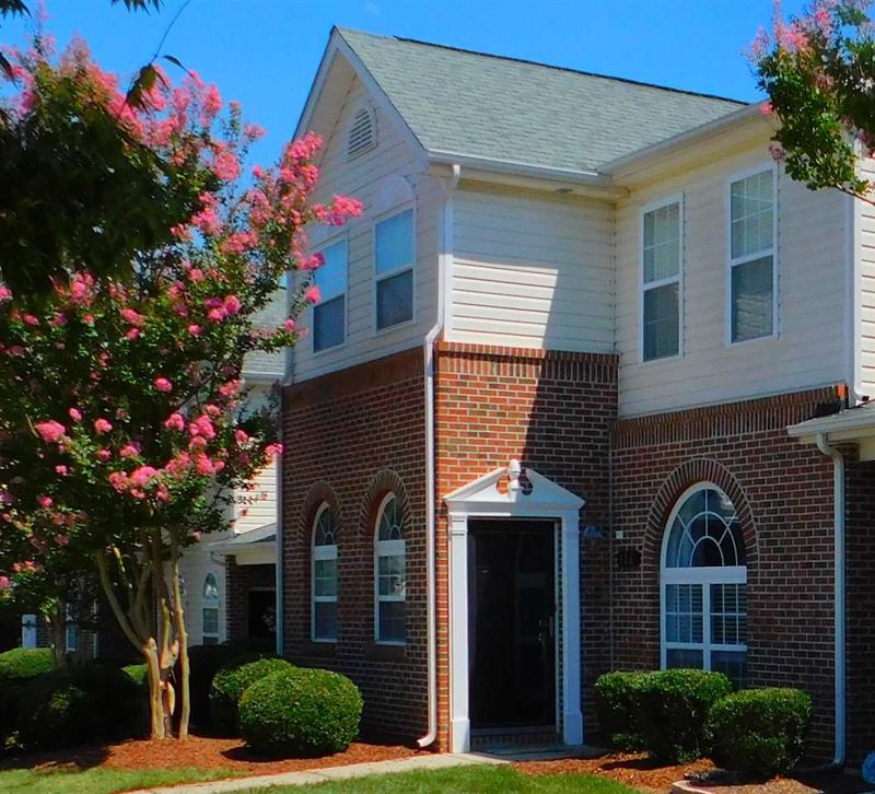 2110 Piney Brook Rd #106, Raleigh, NC 27614