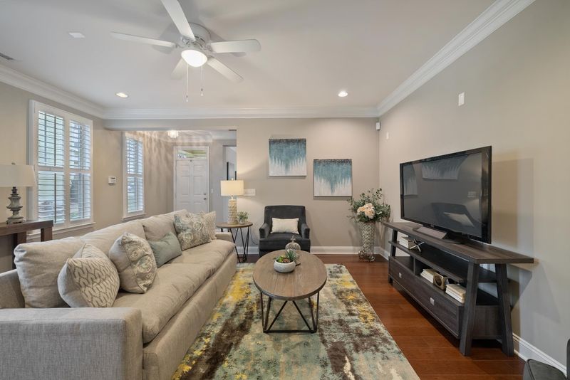 2111 Freeport Dr, Cary, NC 27519