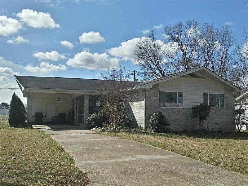 2111 Michael Ln, Smithfield, NC 27577