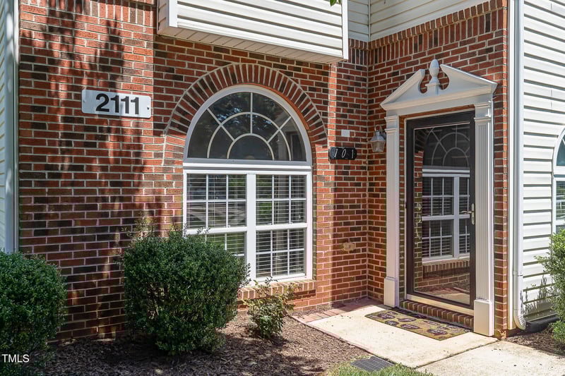 2111 Piney Brook Rd #101, Raleigh, NC 27614