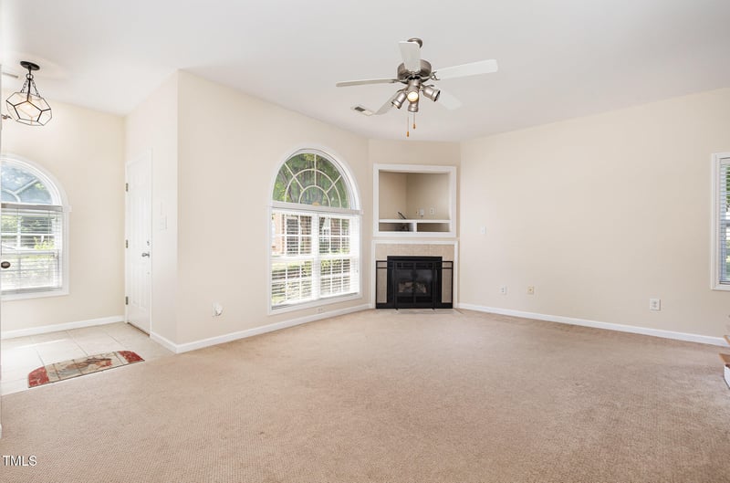 2111 Piney Brook Rd #101, Raleigh, NC 27614