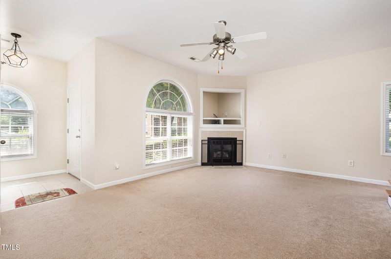 2111 Piney Brook Rd #101, Raleigh, NC 27614