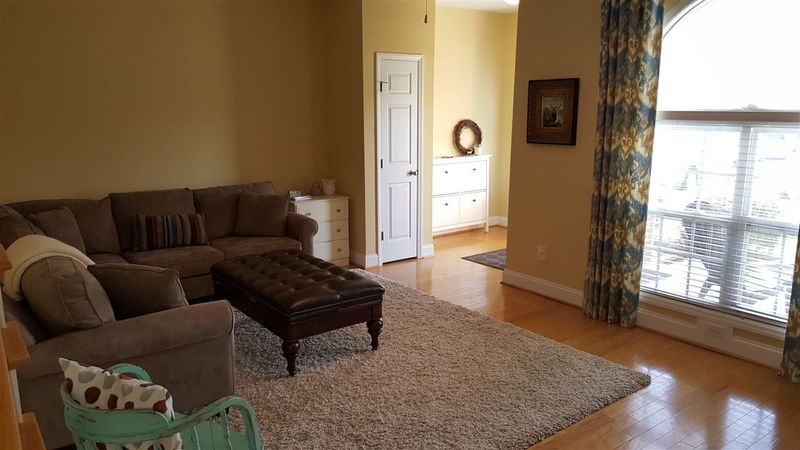 2111 Piney Brook Rd #105, Raleigh, NC 27614