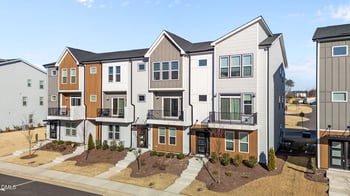 2112 Big Falls Dr, Wendell, NC 27591