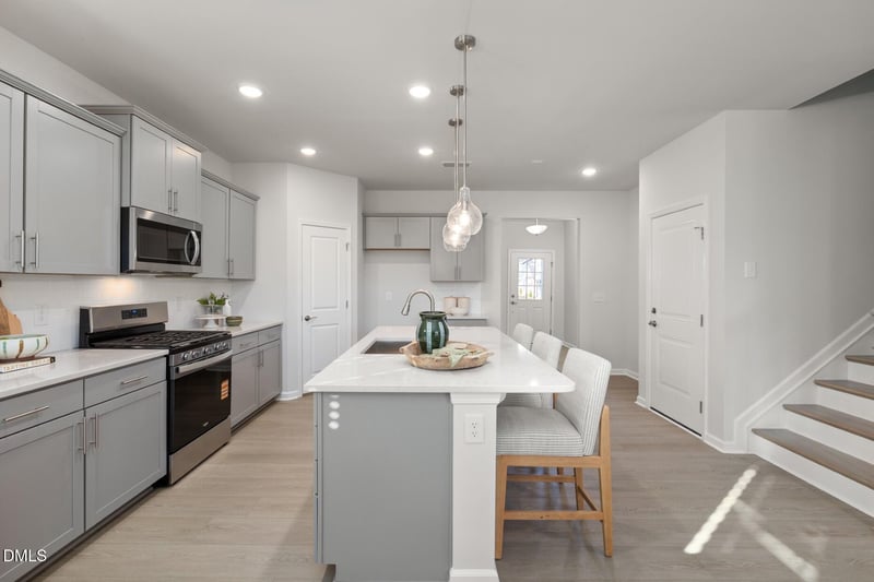 2112 Cedar Bird Ln, Fuquay Varina, NC 27526