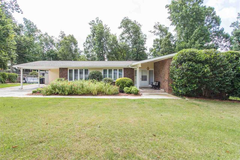 2112 Jarman Dr, Raleigh, NC 27604