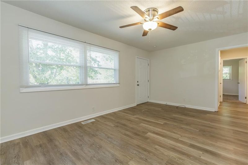 2112 Joseph St, Burlington, NC 27215