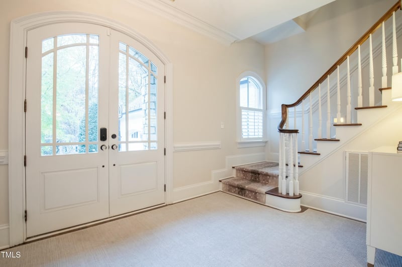 2113 Buckingham Rd, Raleigh, NC 27607