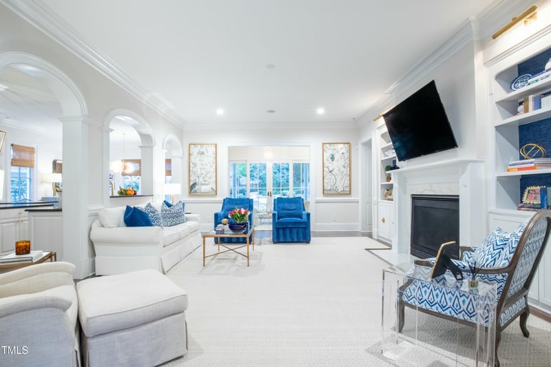 2113 Buckingham Rd, Raleigh, NC 27607