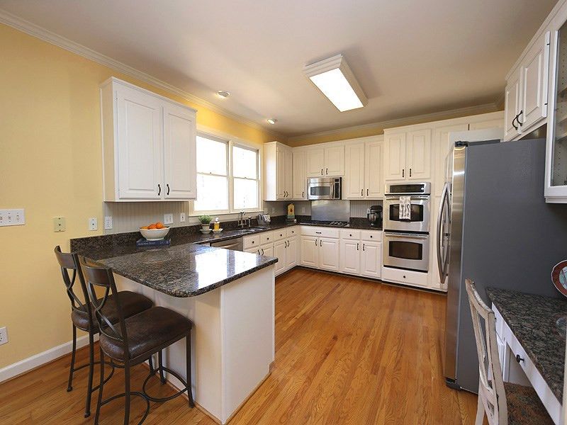 2113 Carriage Way, Chapel Hill, NC 27517