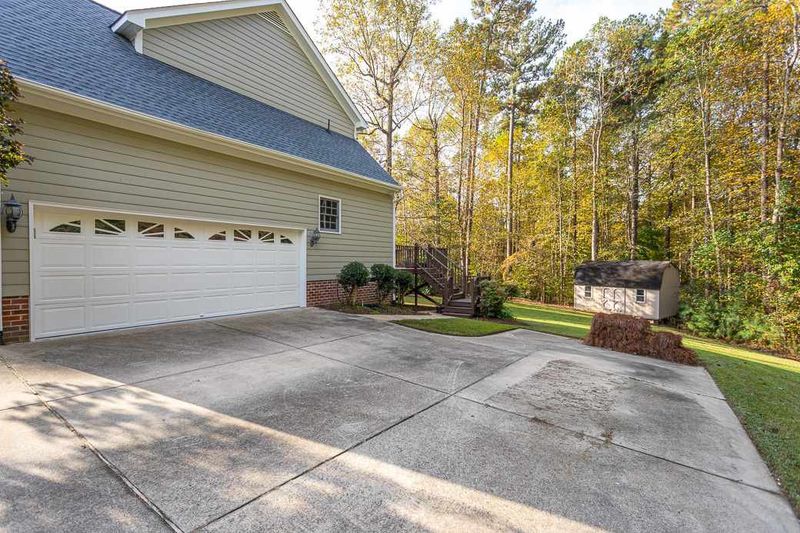 2113 Chicora Wood Dr, Raleigh, NC 27606