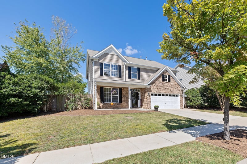2113 Feather Ridge Dr, Holly Springs, NC 27540