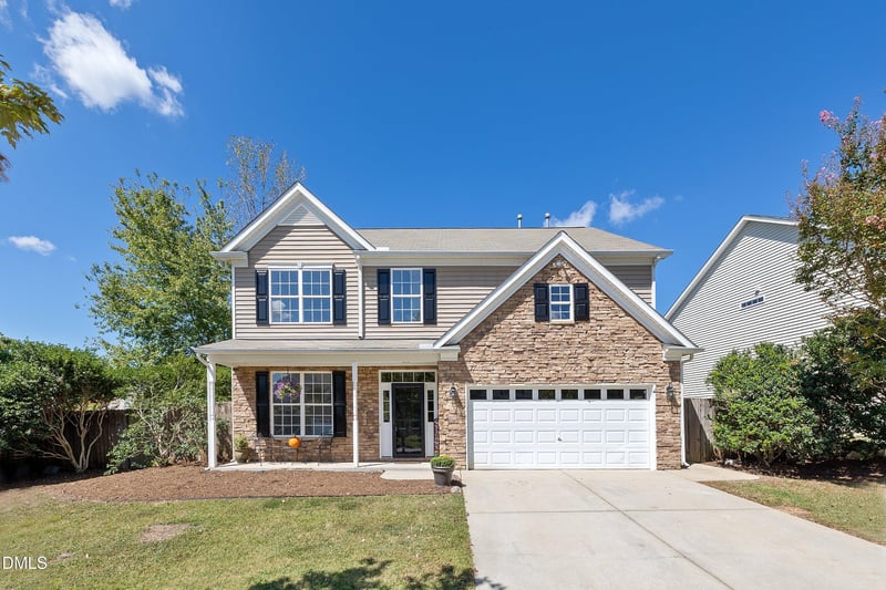 2113 Feather Ridge Dr, Holly Springs, NC 27540