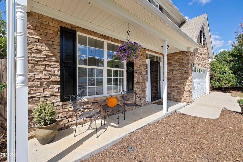 2113 Feather Ridge Dr, Holly Springs, NC 27540