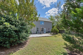 2113 Feather Ridge Dr, Holly Springs, NC 27540
