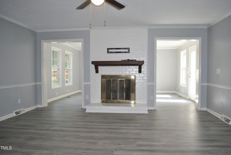 2113 W Front St, Burlington, NC 27215