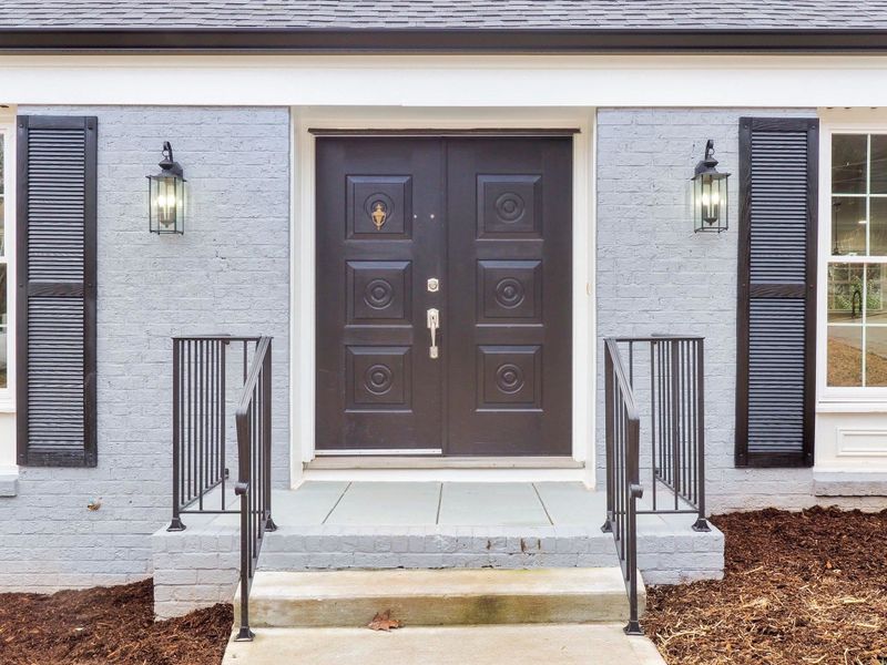 2113 Hillock Dr, Raleigh, NC 27612