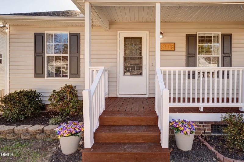 2113 Mckinnon Dr, Clayton, NC 27520