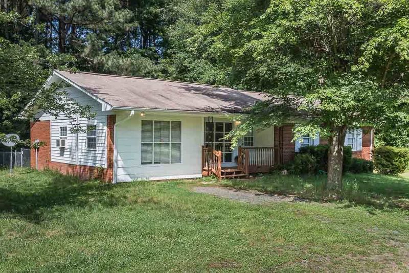 2113 Nc 54 Hw W, Chapel Hill, NC 27516