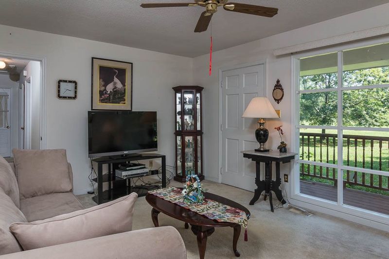 2113 Nc 54 Hw W, Chapel Hill, NC 27516