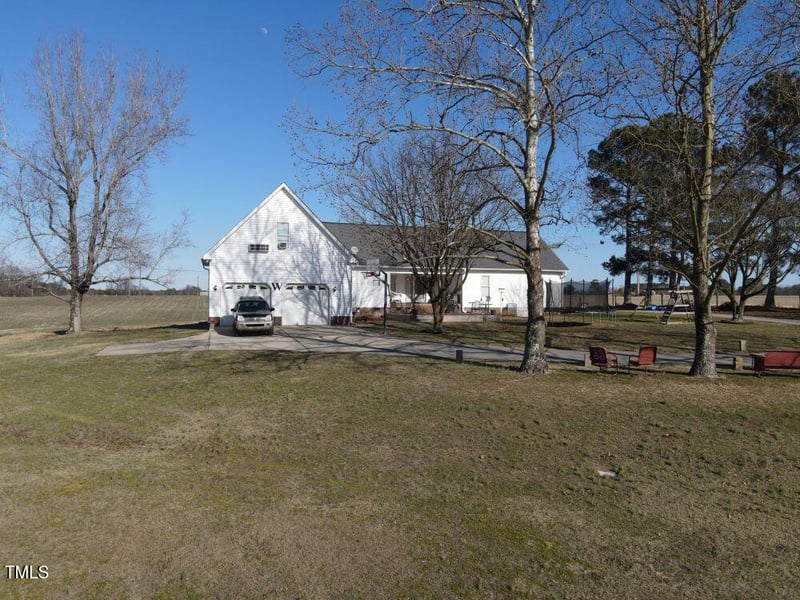 2113 Nc 55 , Coats, NC 27521