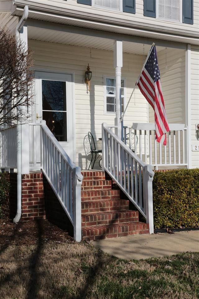 2113 Oak Stream Ln, Apex, NC 27523