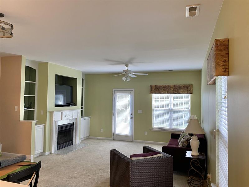 2113 Persimmon Ridge Dr, Raleigh, NC 27604