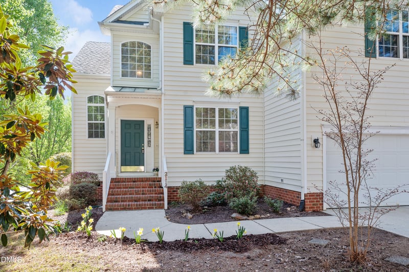 2114 Baycourt Trl, Hillsborough, NC 27278