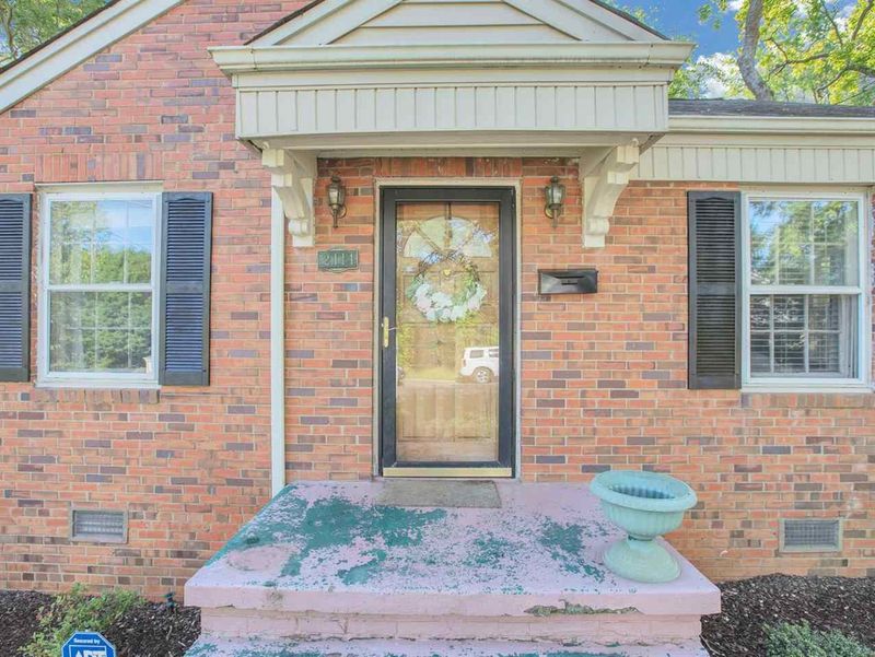 2114 Brewer St, Raleigh, NC 27608