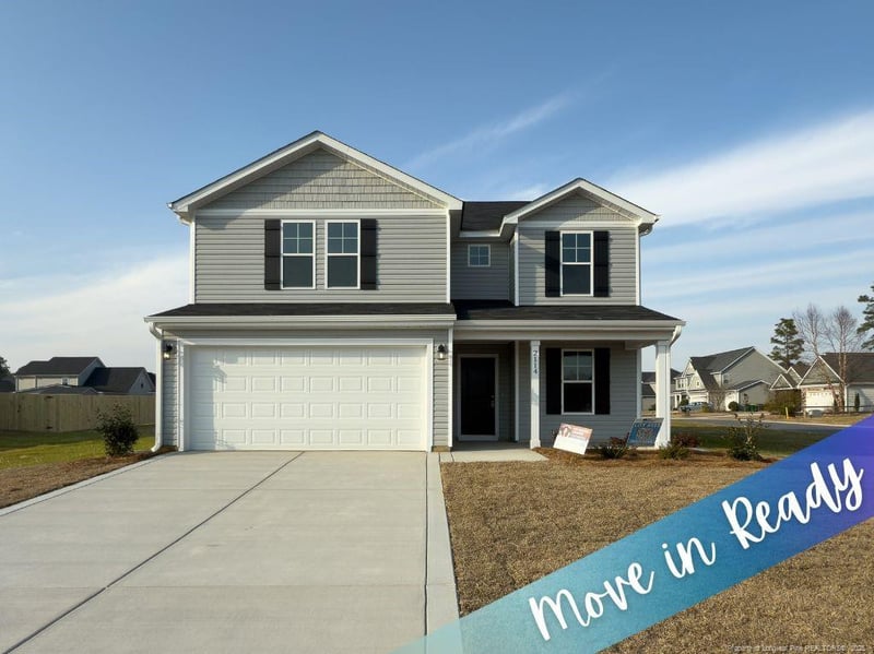 2114 Roadster Pony Ln, Hope Mills, NC 28348