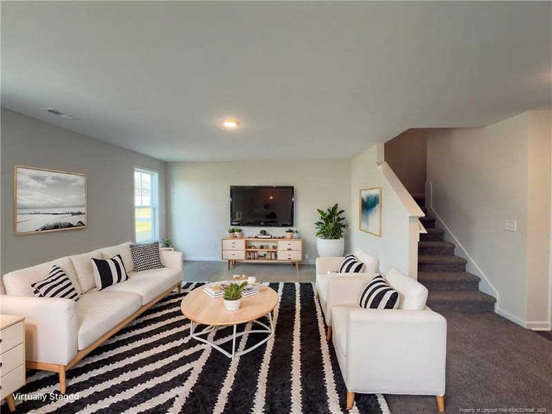 2114 Roadster Pony Ln, Hope Mills, NC 28348