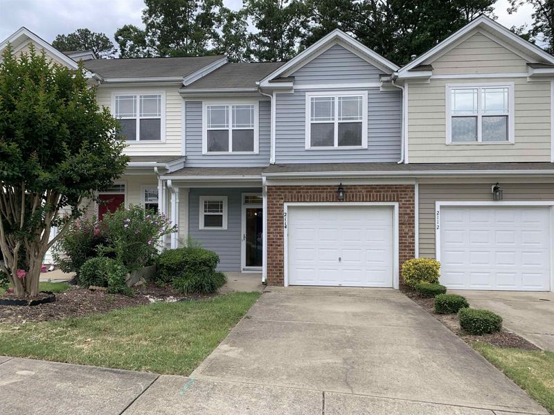 2114 Stoney Springs Dr, Raleigh, NC 27610