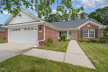 2114 Sweetbay Cir, Burlington, NC 27215