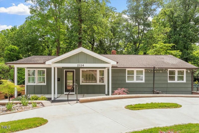2114 Woodview Dr, Raleigh, NC 27604