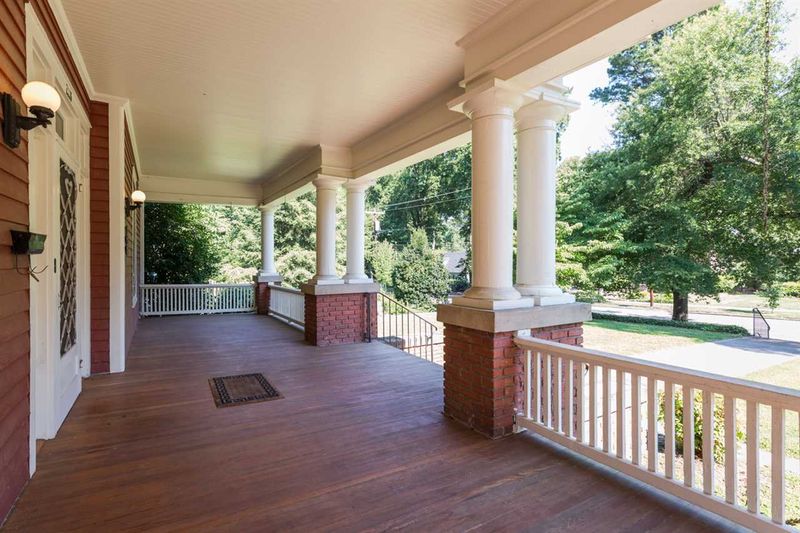 2115 W Club Blvd, Durham, NC 27705