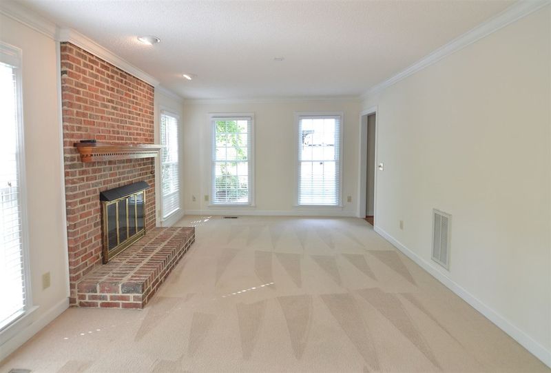 2115 Meade Ln, Durham, NC 27707