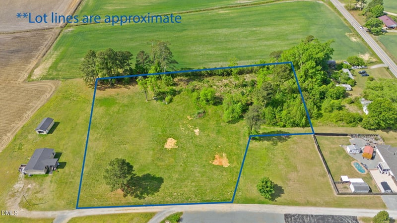 2115 Woods Crossroads Rd, Benson, NC 27504