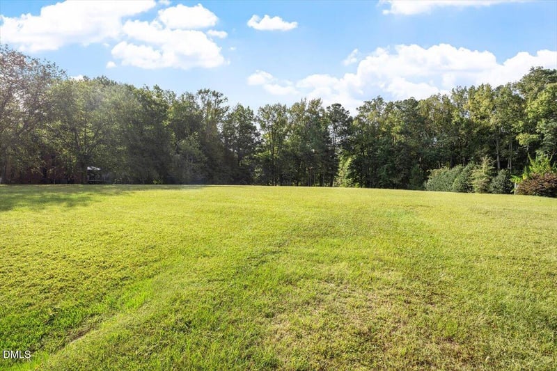 2116 Herbert Dr, Zebulon, NC 27597