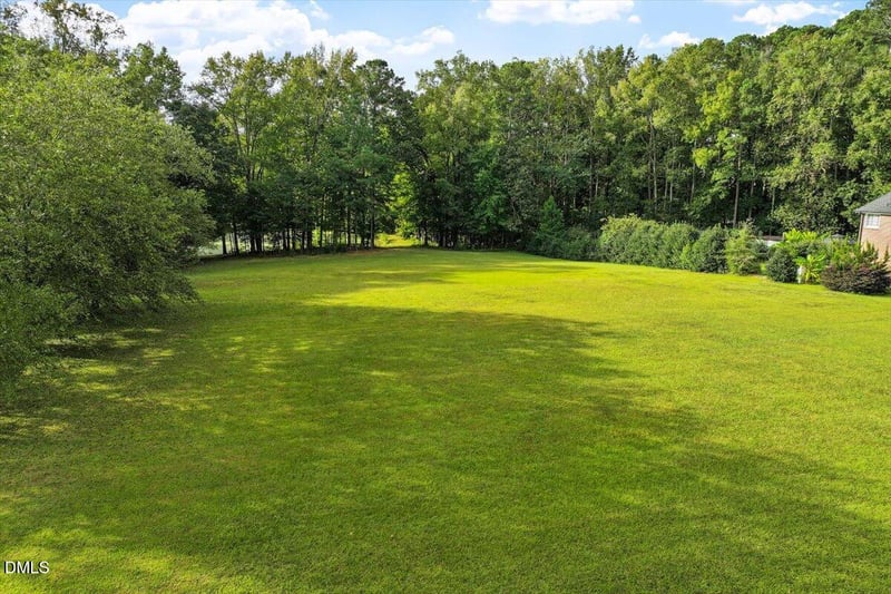 2116 Herbert Dr, Zebulon, NC 27597