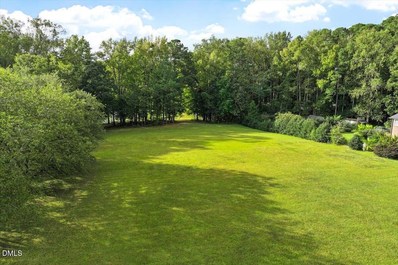 2116 Herbert Dr, Zebulon, NC 27597