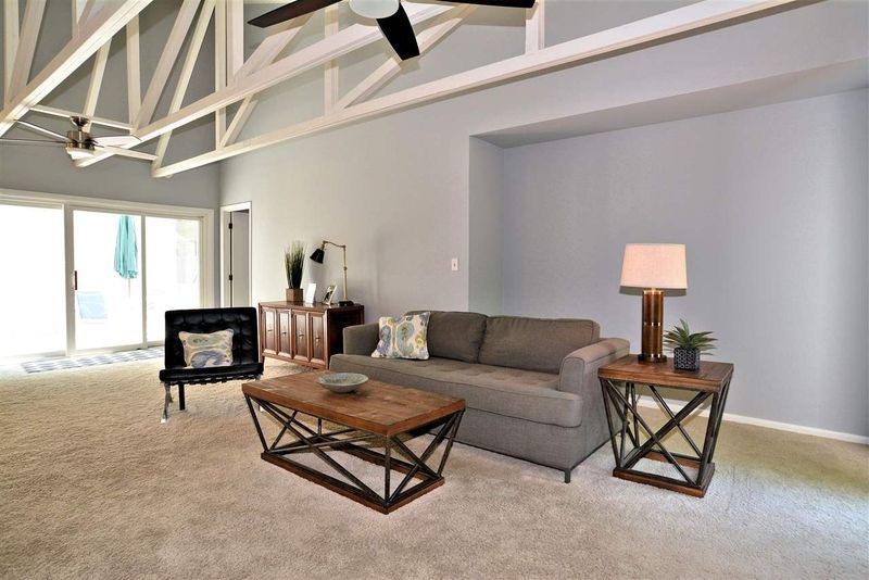 2116 Jarman Dr, Raleigh, NC 27604
